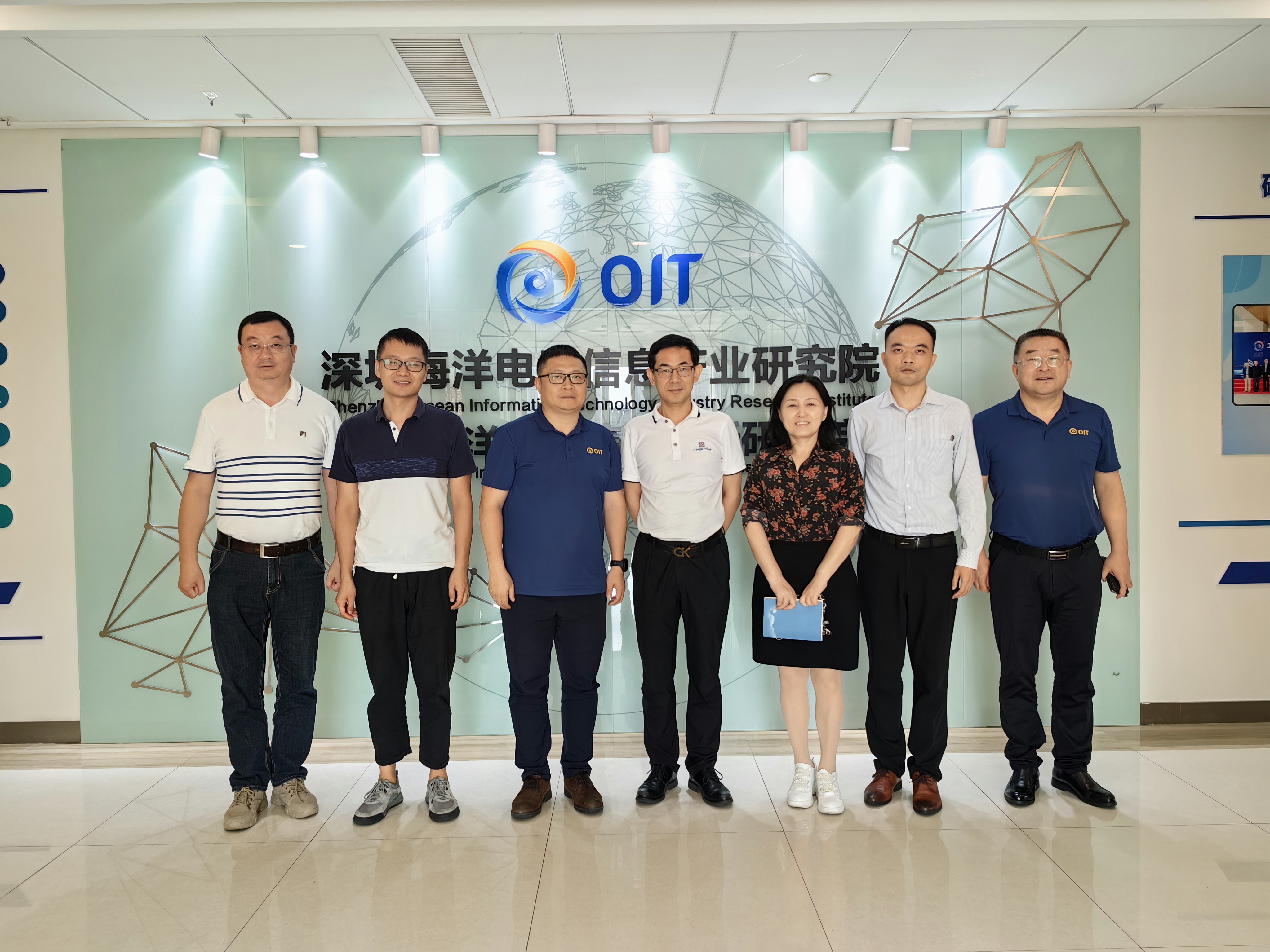 深圳市(shì)海(hǎi)洋發展研究促進中心攜深圳國(guó)家(jiā)高(gāo)技(jì)術(shù)産業(yè)創新中心莅臨智慧海(hǎi)洋&海(hǎi)洋電(diàn)子(zǐ)信息産業(yè)研究院參觀調研(圖1) 深圳市(shì)海(hǎi)洋發展研究促進中心攜深圳國(guó)家(jiā)高(gāo)技(jì)術(shù)産業(yè)創新中心莅臨智慧海(hǎi)洋&海(hǎi)洋電(diàn)子(zǐ)信息産業(yè)研究院參觀調研(圖1)