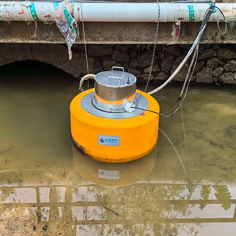 入河(hé)/海(hǎi)口水(shuǐ)質監測系統